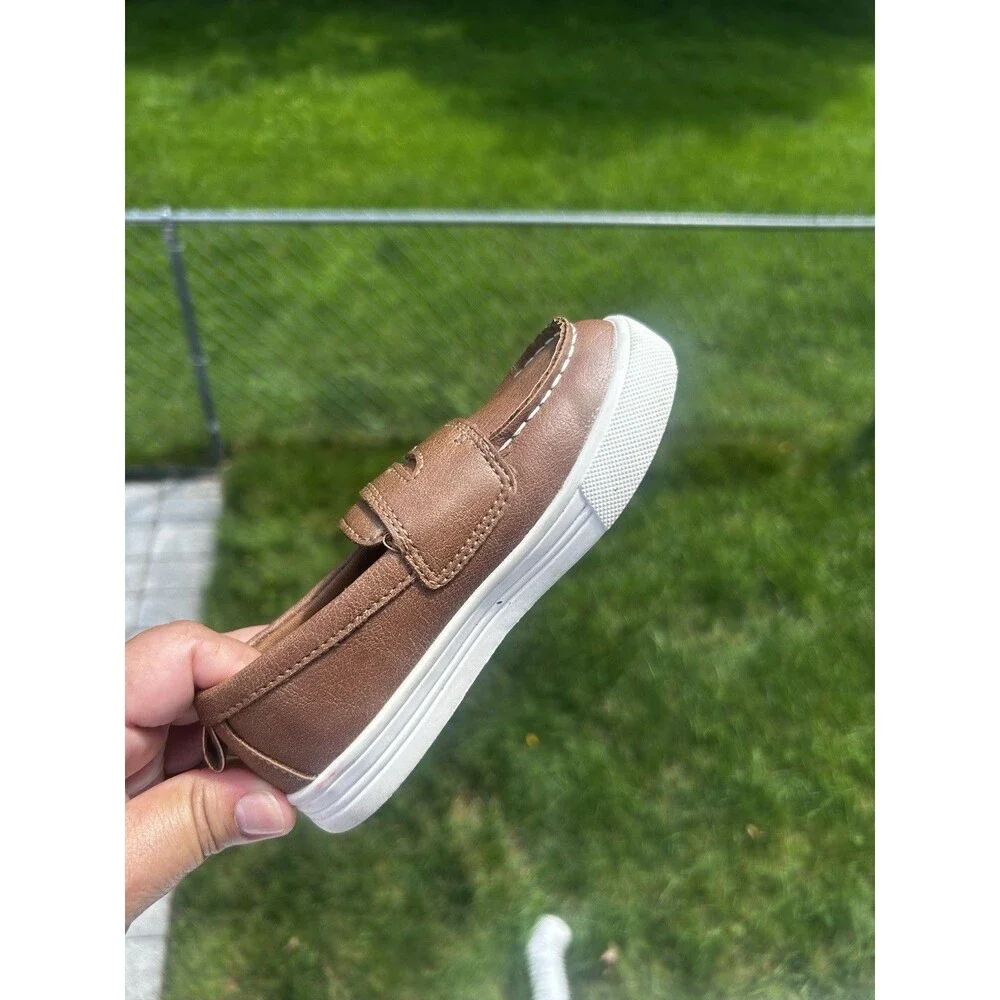 OshKosh B’gosh Boys Size 9M Brown Boat Shoes Sneakers